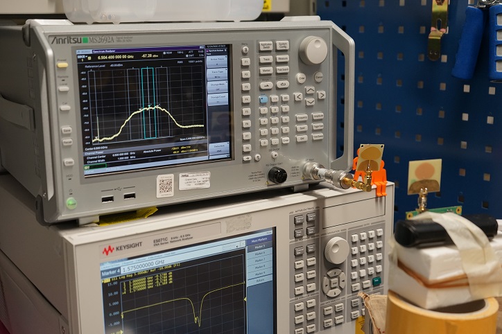 UWB Antenna & System design